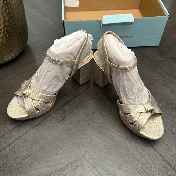 LIFESTRIDE Lucky Womens Knot-Front Slingback Sandals - Picture 7 of 7